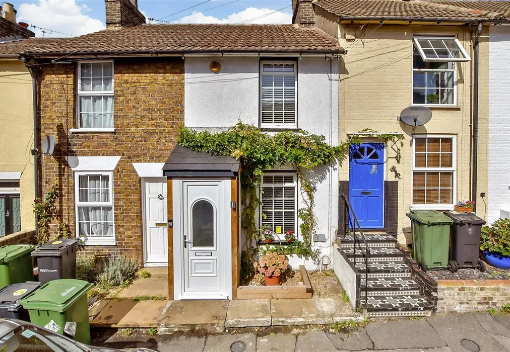 Front Web - Thornhill Place, Maidstone, Kent - Wards of Kent