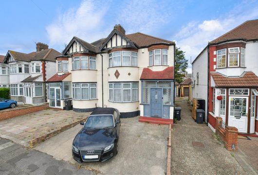 Danehurst Gardens, Ilford, Essex - Wards of Kent