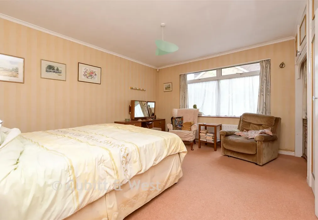 Bedroom 1 - Wrayfield Avenue, Reigate, Surrey - Wards of Kent