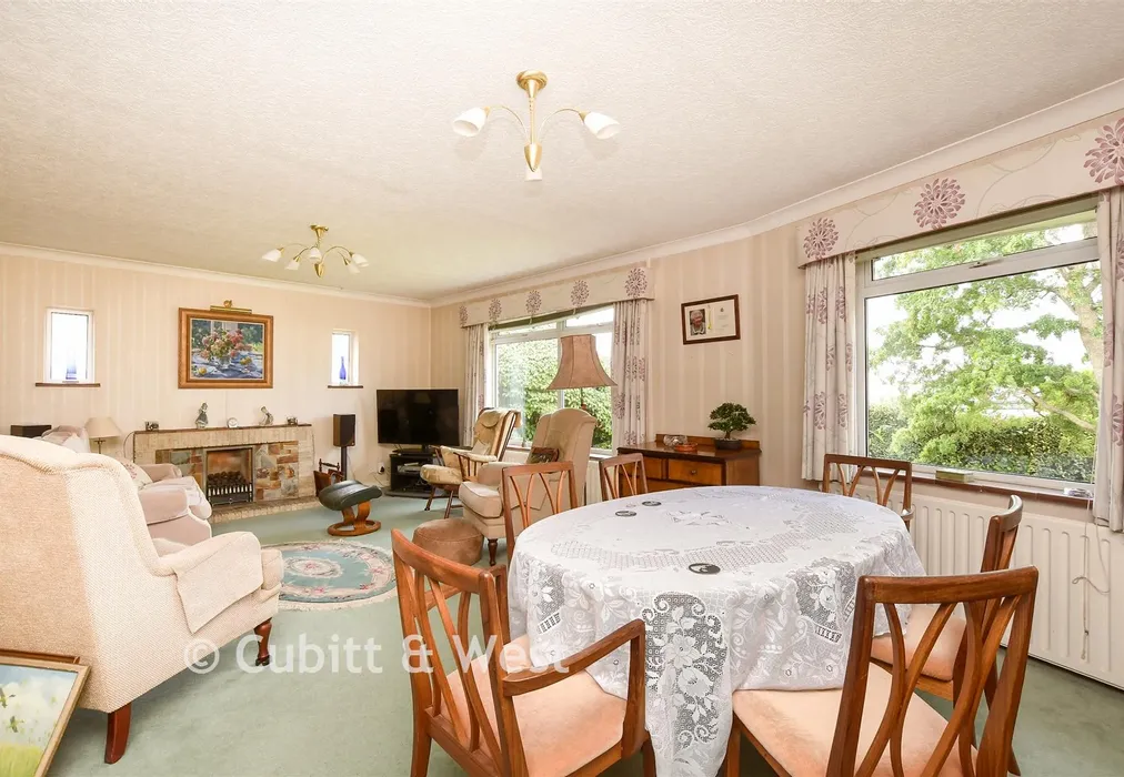 Lounge/Diner - Wrayfield Avenue, Reigate, Surrey - Wards of Kent