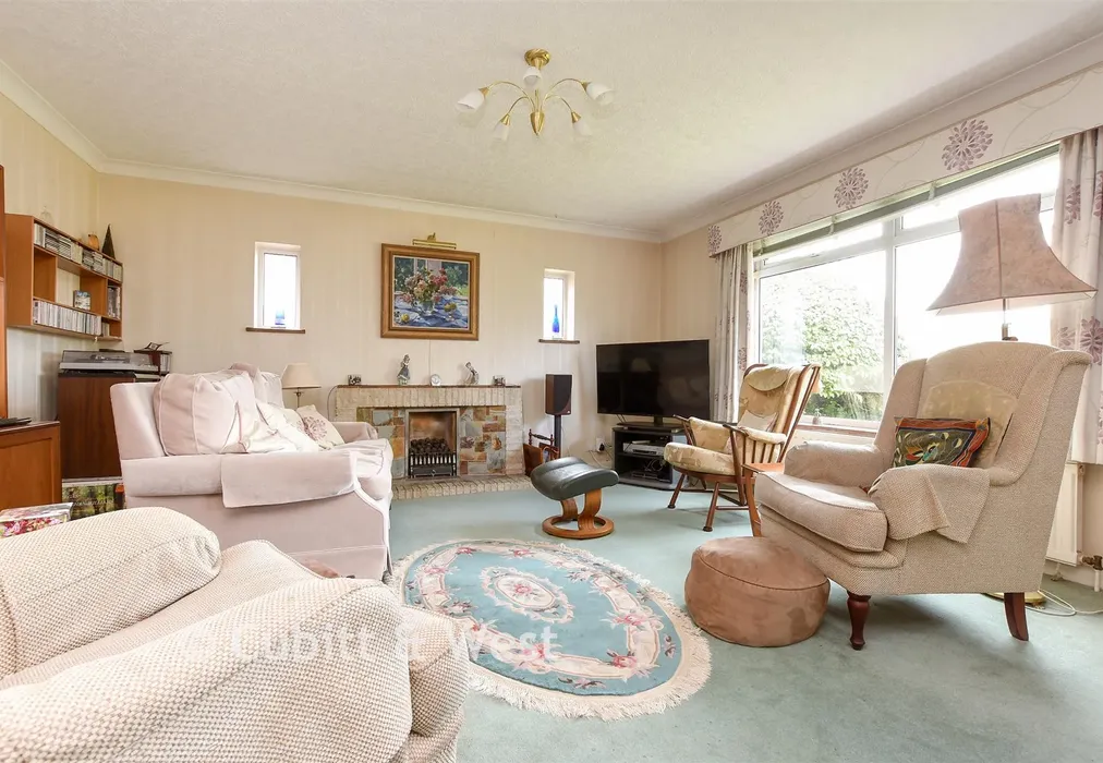 Lounge/Diner - Wrayfield Avenue, Reigate, Surrey - Wards of Kent