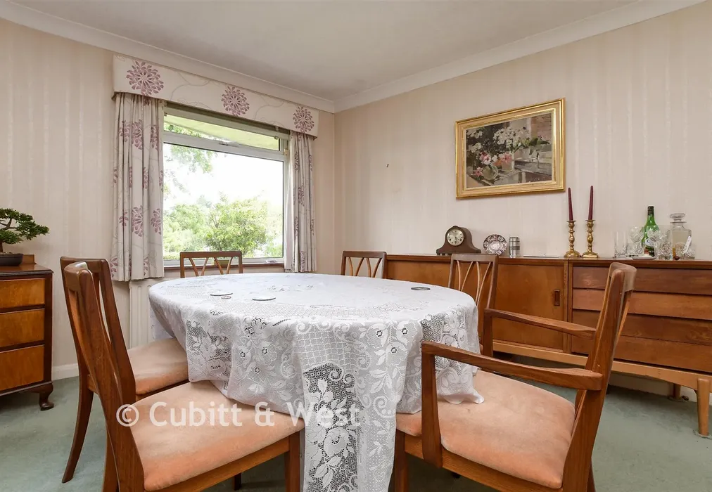Lounge/Diner - Wrayfield Avenue, Reigate, Surrey - Wards of Kent