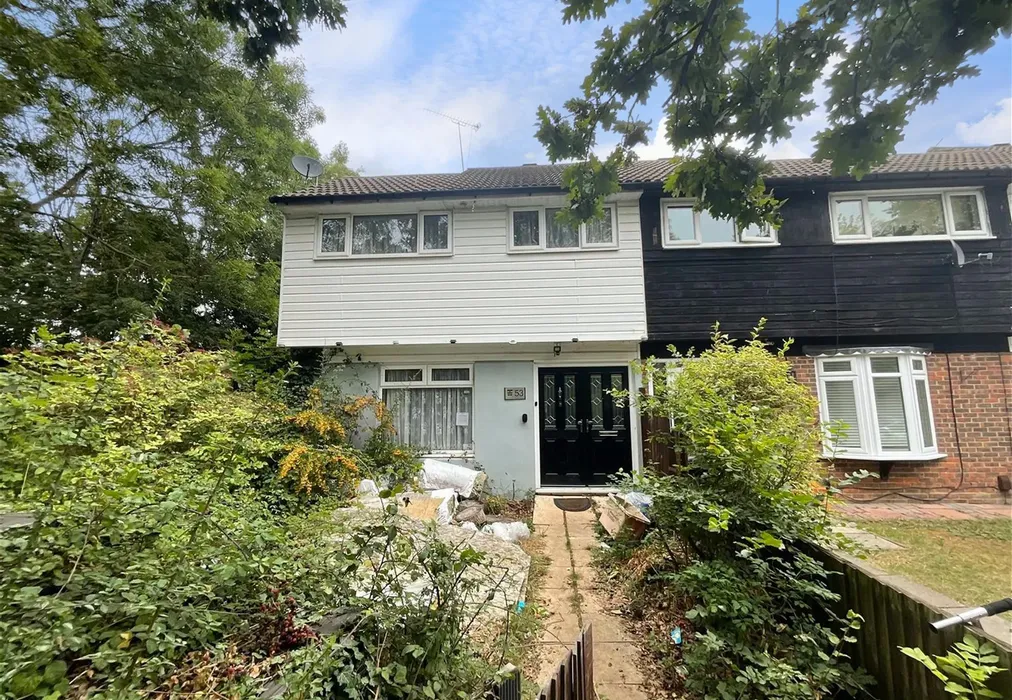 Front - Little Searles, Pitsea, Basildon, Essex - Wards of Kent