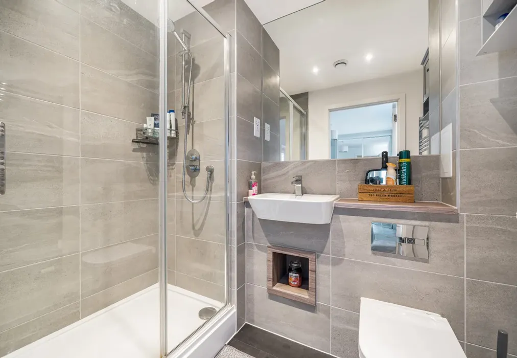 En-Suite Shower Room - Glenway Road, Rochester, Kent - Wards of Kent