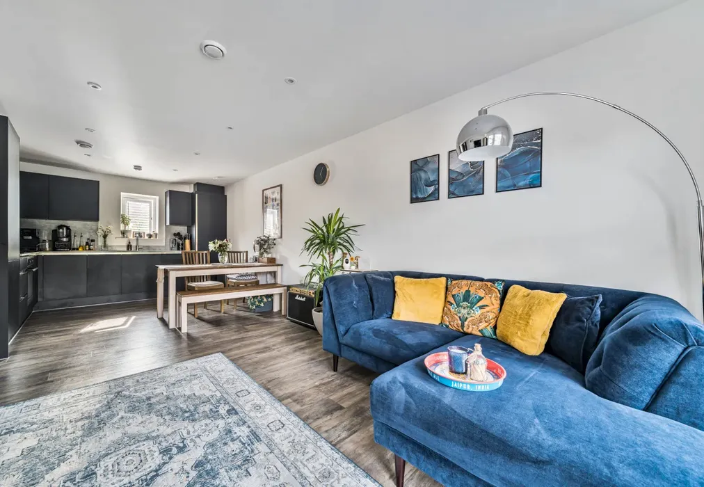 Kitchen/Lounge/Diner - Glenway Road, Rochester, Kent - Wards of Kent