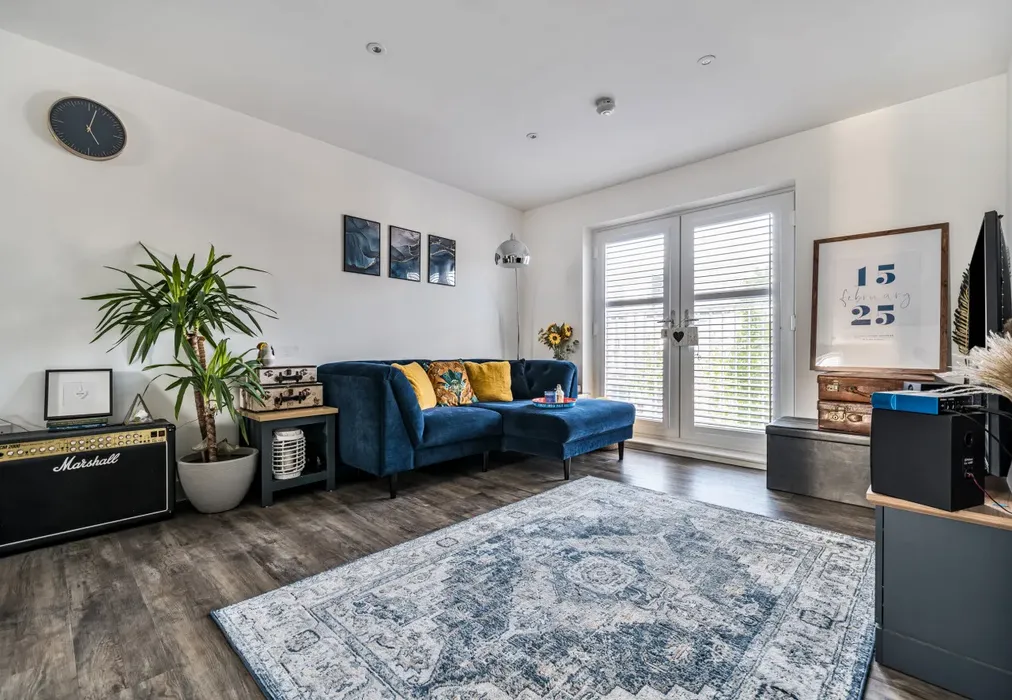 Kitchen/Lounge/Diner - Glenway Road, Rochester, Kent - Wards of Kent