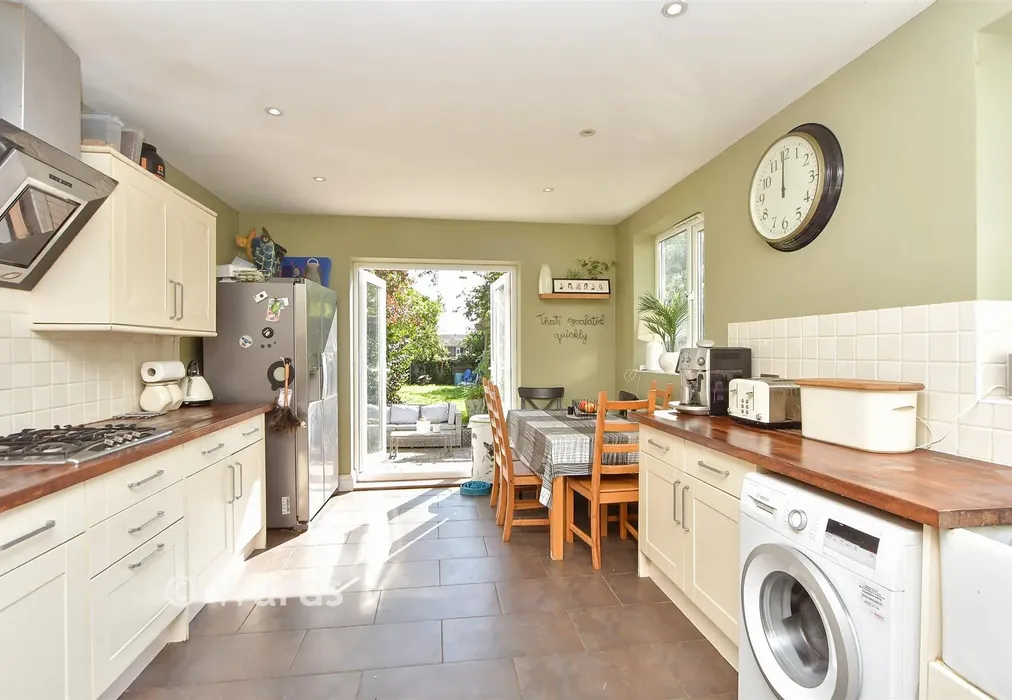 Kitchen/      Breakfast Room - Borden Lane, Sittingbourne, Kent - Wards of Kent