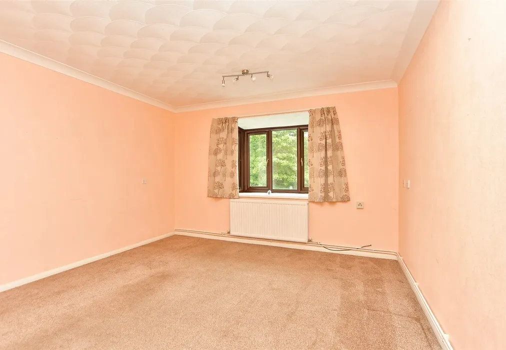 Lounge/Diner - Kingsdown Close, Hempstead, Gillingham, Kent - Wards of Kent