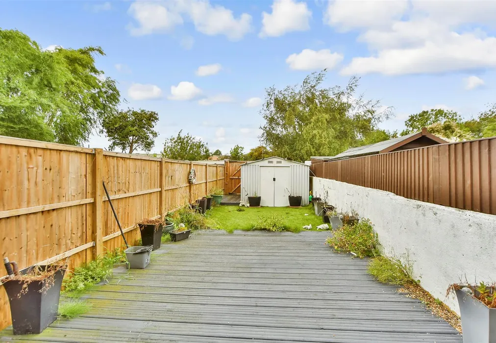 Rear Garden - Gordon Avenue, Queenborough, Sheerness, Kent - Wards of Kent