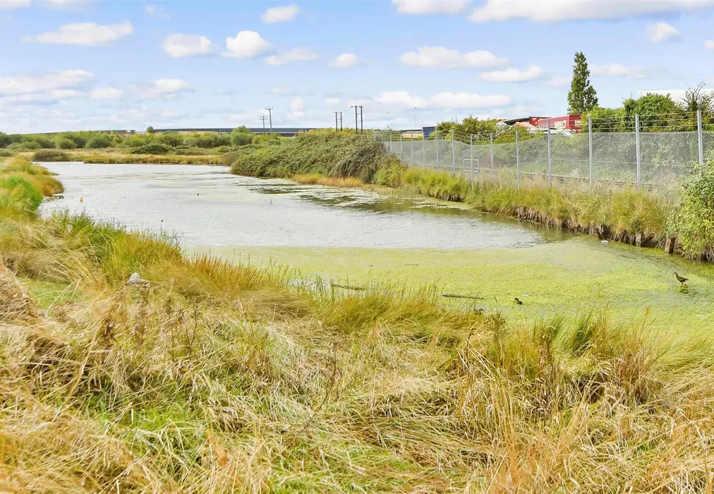 Surrounding Area - Gordon Avenue, Queenborough, Sheerness, Kent - Wards of Kent