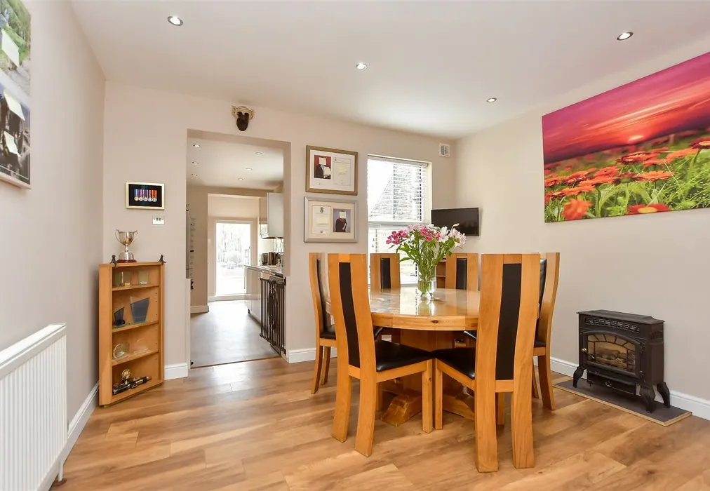 Dining Area - Breach Lane, Lower Halstow, Sittingbourne, Kent - Wards of Kent