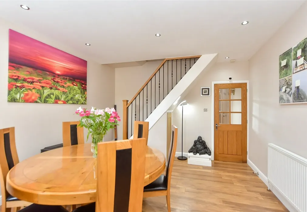 Dining Area - Breach Lane, Lower Halstow, Sittingbourne, Kent - Wards of Kent