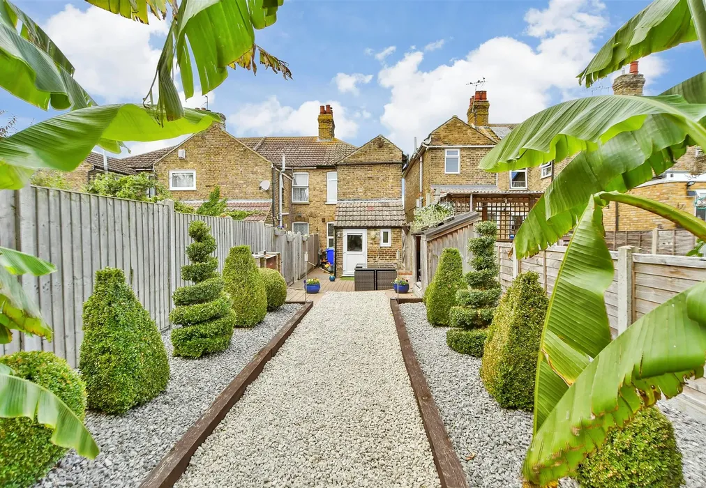 Rear Garden - Breach Lane, Lower Halstow, Sittingbourne, Kent - Wards of Kent