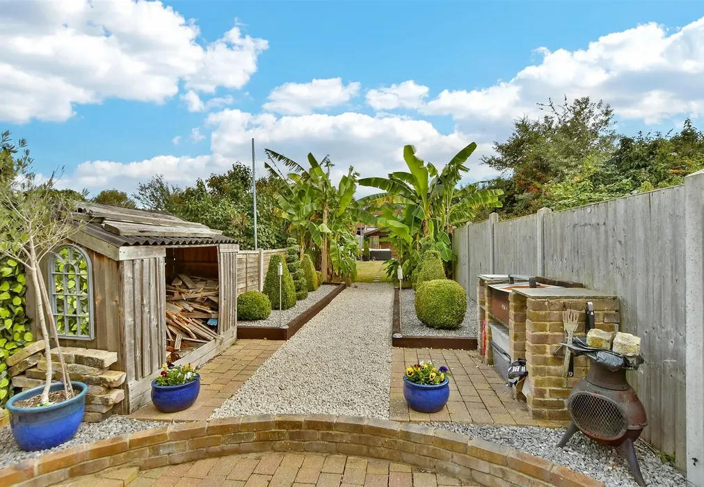 Rear Garden - Breach Lane, Lower Halstow, Sittingbourne, Kent - Wards of Kent