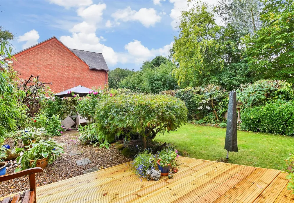 Rear Garden - Garner Drive, East Malling, West Malling, Kent - Wards of Kent