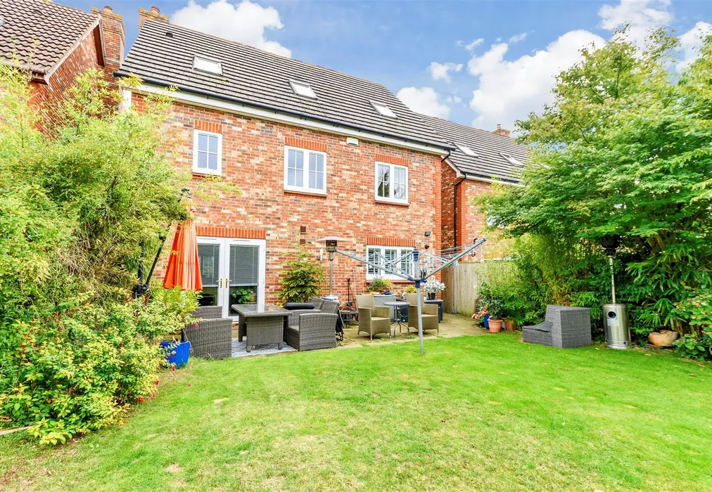 Rear Elevation - Darenth Park Avenue, Dartford, Kent - Wards of Kent
