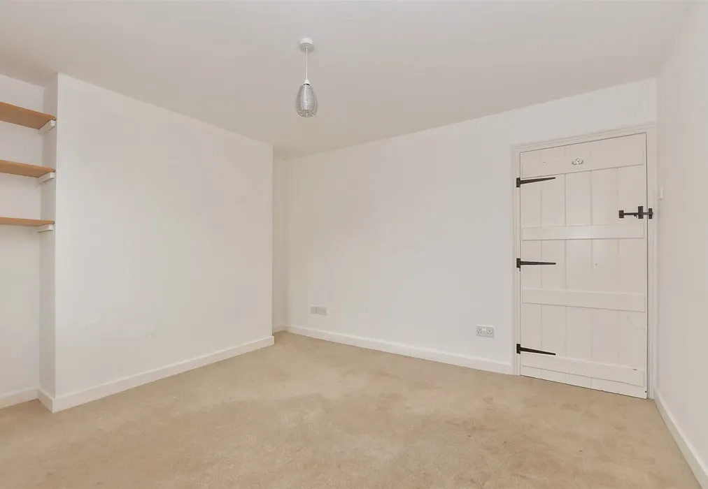 Bedroom 1 - Orchard Road, East Peckham, Tonbridge, Kent - Wards of Kent