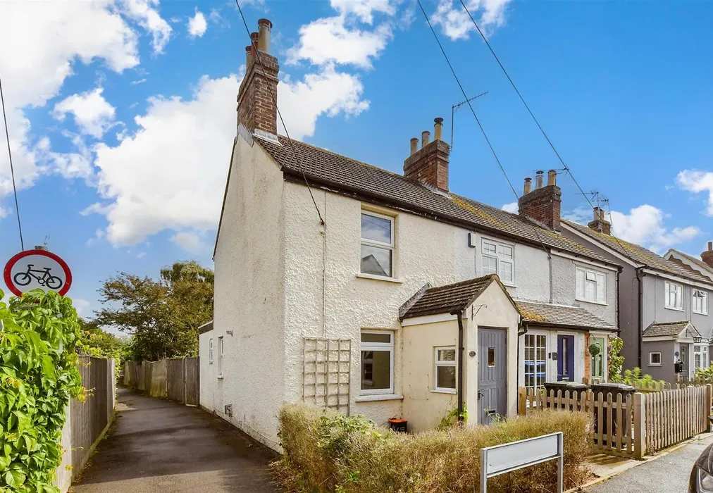 Front - Orchard Road, East Peckham, Tonbridge, Kent - Wards of Kent