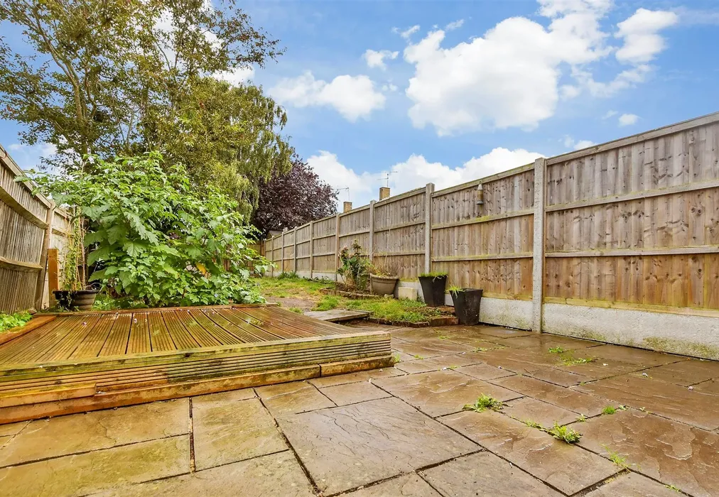 Patio / Decking - Orchard Road, East Peckham, Tonbridge, Kent - Wards of Kent