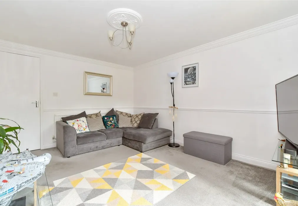 Lounge/Diner - Colville Mews, Billericay, Essex - Wards of Kent