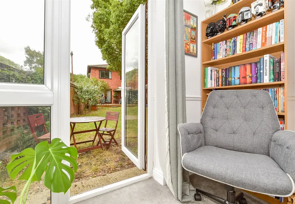 Internal Lifestyle Photograph - Colville Mews, Billericay, Essex - Wards of Kent