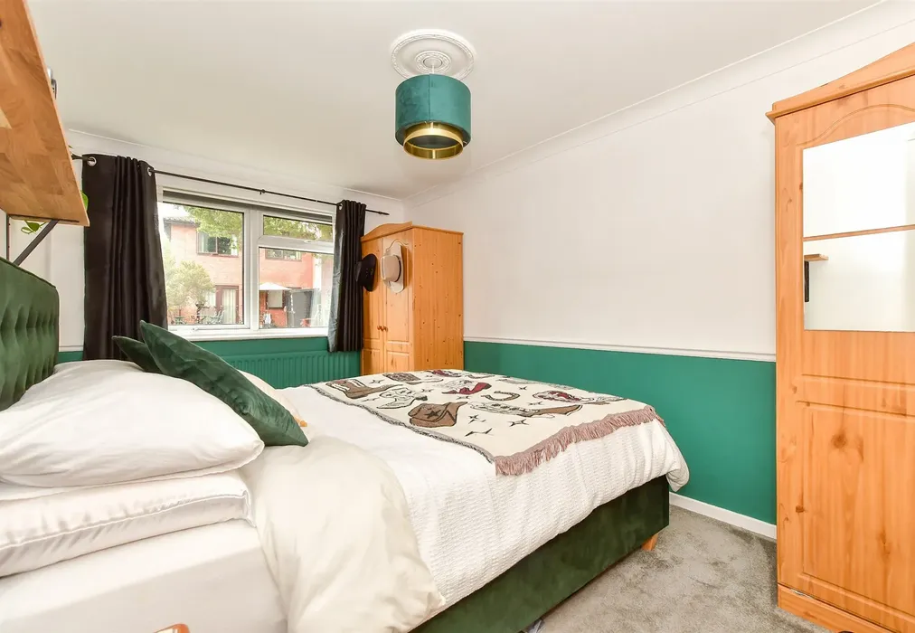 Bedroom - Colville Mews, Billericay, Essex - Wards of Kent