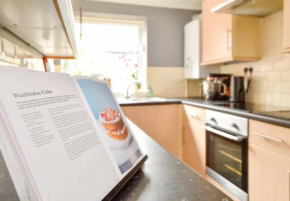 Internal Lifestyle Photograph - Colville Mews, Billericay, Essex - Wards of Kent