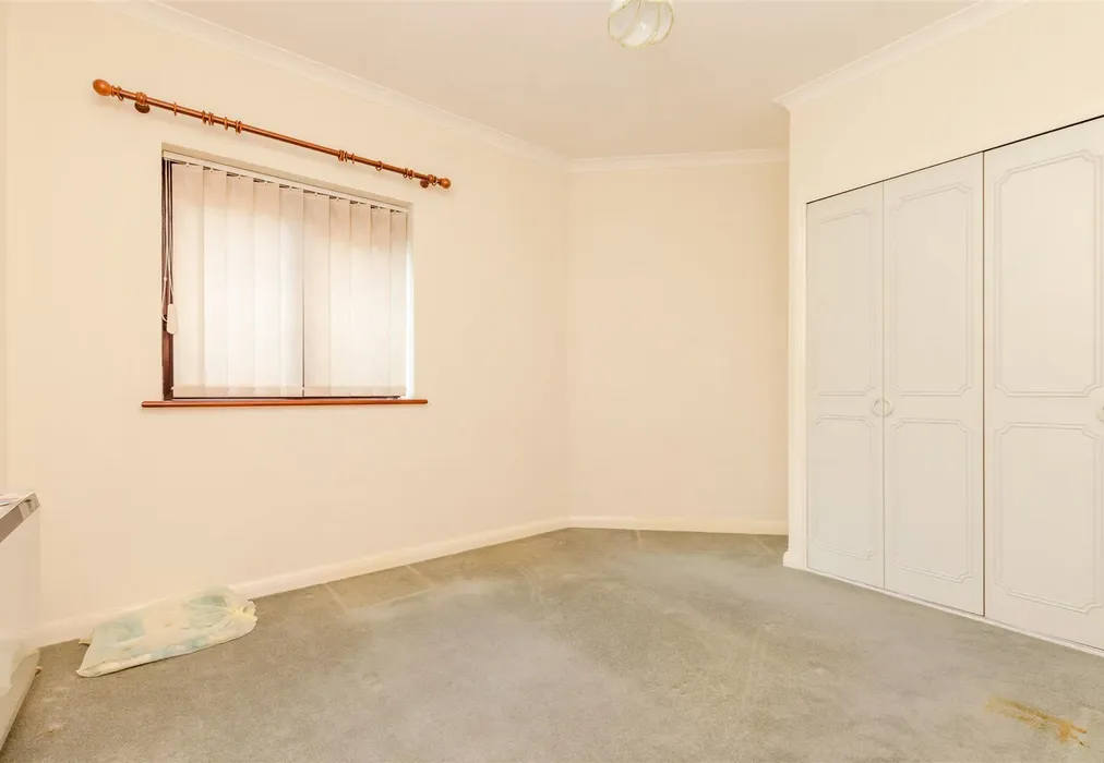 Bedroom 1 - High Street, Rochester, Kent - Wards of Kent