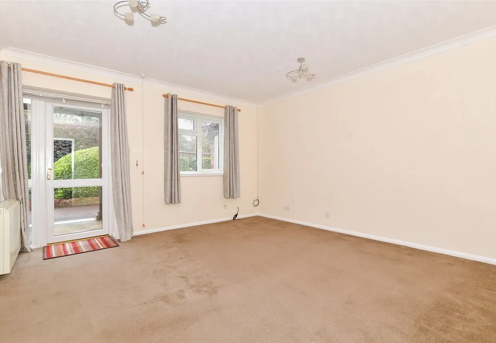 Lounge/Diner - Russet Court, Coxheath, Maidstone, Kent - Wards of Kent