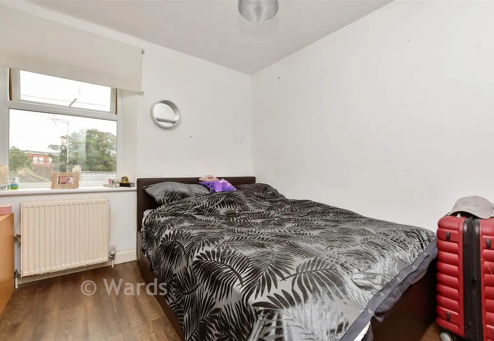 Bedroom 1 - Eagle Hill, Ramsgate, Kent - Wards of Kent