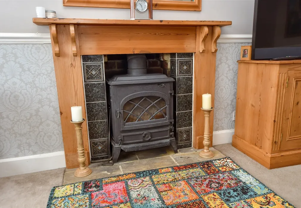 Internal Feature - Lower Road, Faversham, Kent - Wards of Kent