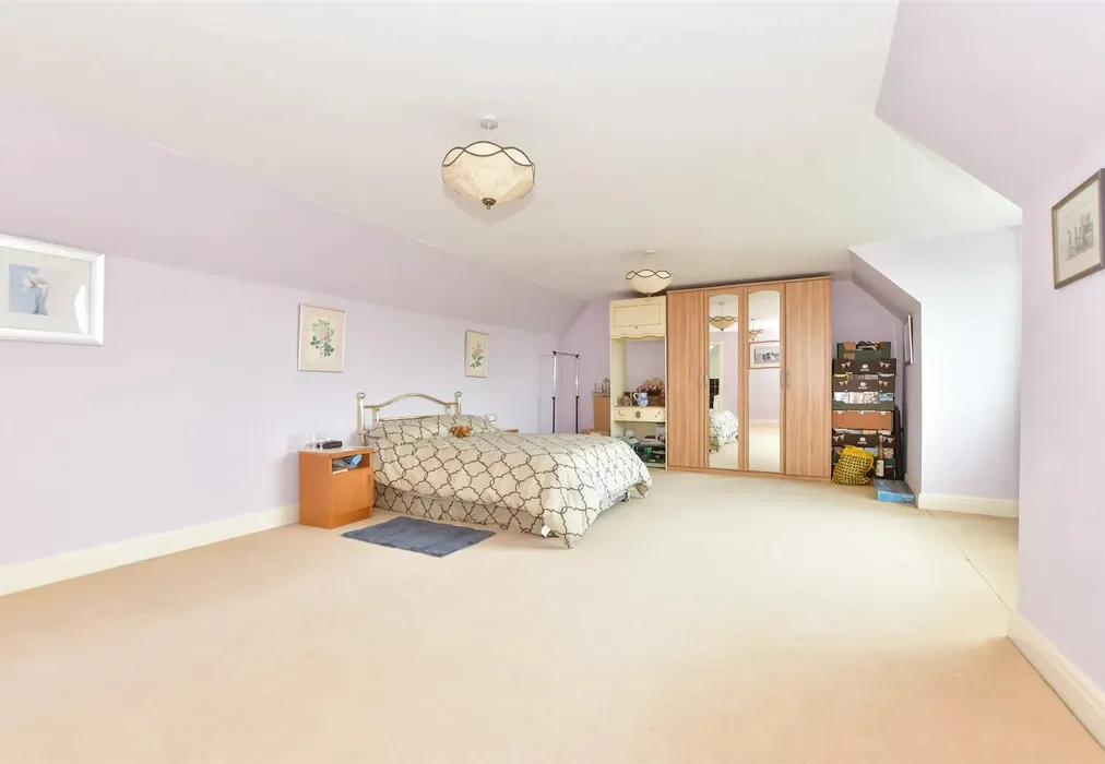 Bedroom 1 - Grenham Bay Avenue, Minnis Bay, Birchington, Kent - Wards of Kent