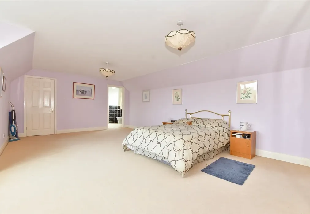 Bedroom 1 - Grenham Bay Avenue, Minnis Bay, Birchington, Kent - Wards of Kent