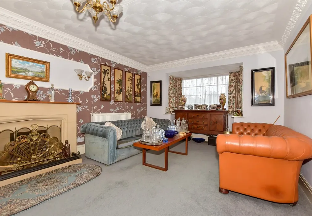 Lounge - Grenham Bay Avenue, Minnis Bay, Birchington, Kent - Wards of Kent