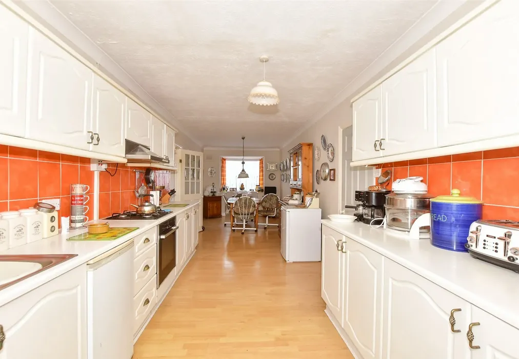 Kitchen - Grenham Bay Avenue, Minnis Bay, Birchington, Kent - Wards of Kent