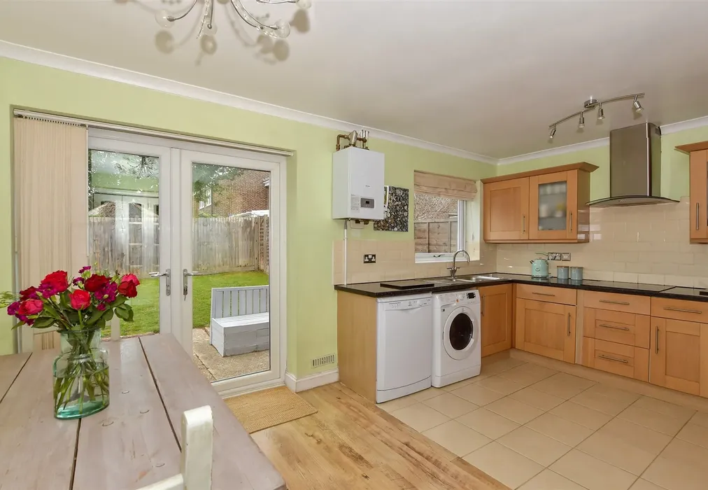 Kitchen/Diner - Simpson Road, Snodland, Kent - Wards of Kent