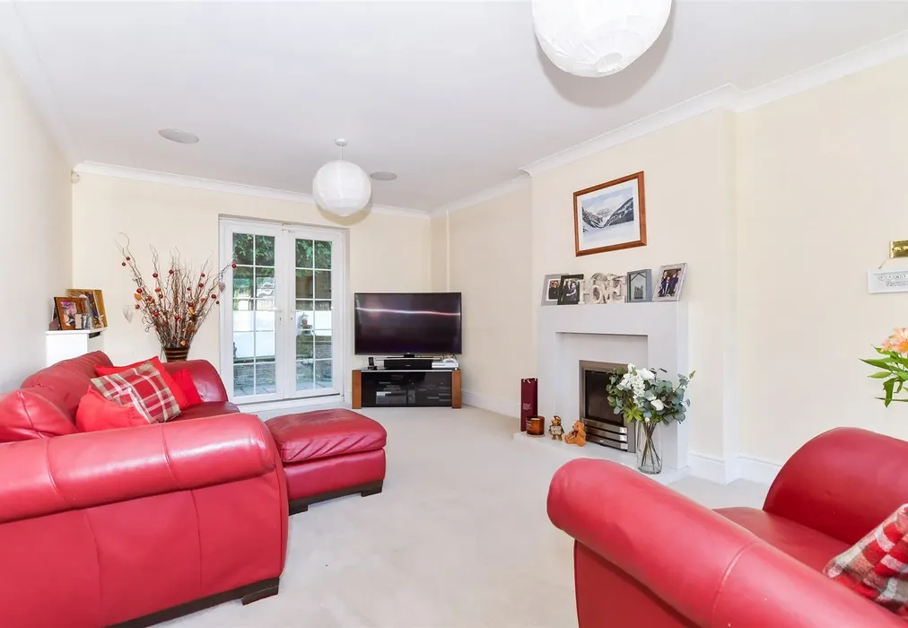 Lounge - Ware Street, Bearsted, Maidstone, Kent - Wards of Kent