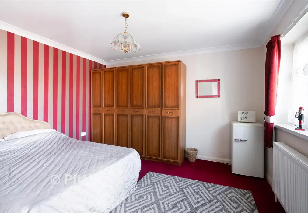Annexe Bedroom - Vinings Road, Sandown, Isle of Wight - Wards of Kent