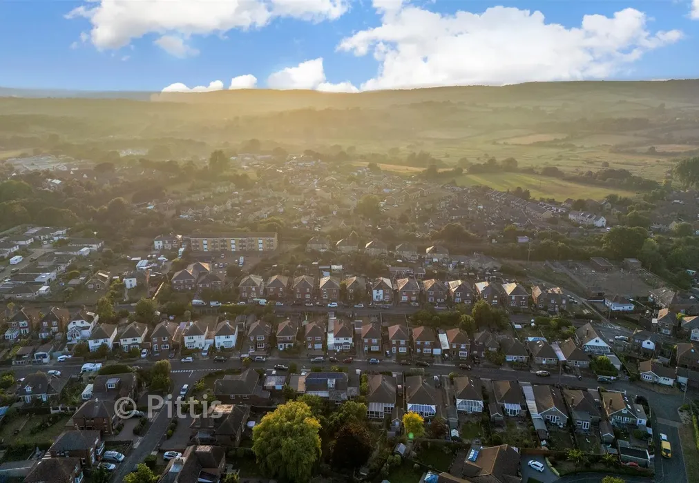 Front - Vinings Road, Sandown, Isle of Wight - Wards of Kent