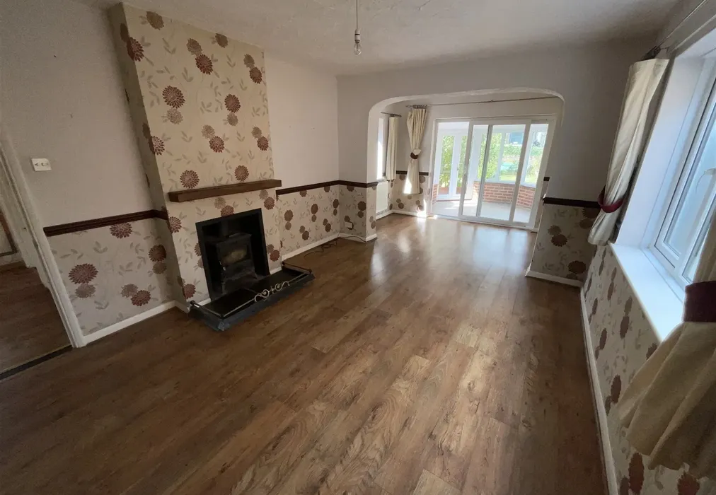 Lounge/Diner - Water Lane, Ospringe, Faversham, Kent - Wards of Kent