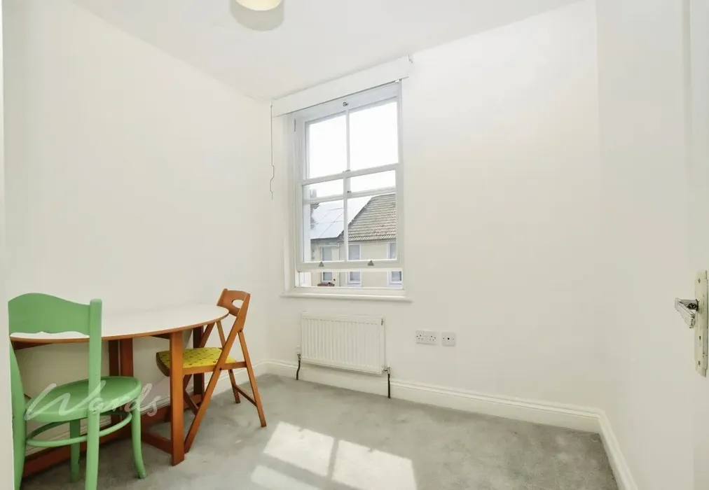 Clifton 27 bed 2 use - Clifton Street Margate CT9 - Wards of Kent