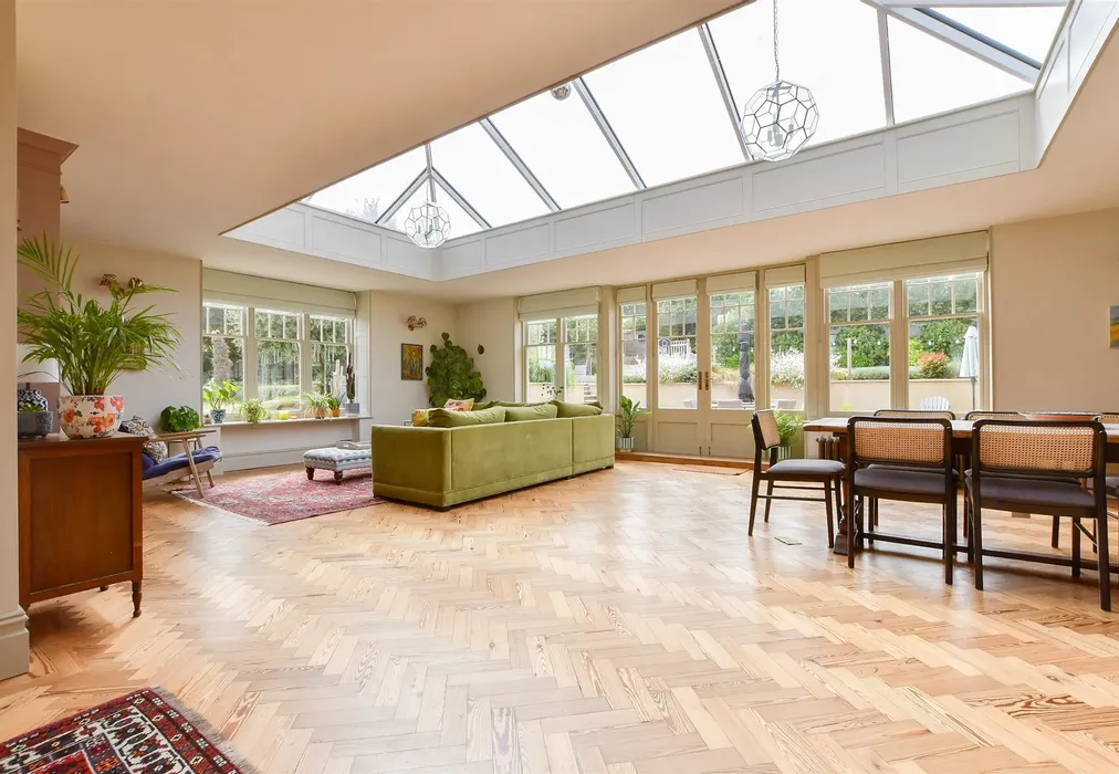 Family Room - North Foreland Avenue, Broadstairs, Kent - Wards of Kent