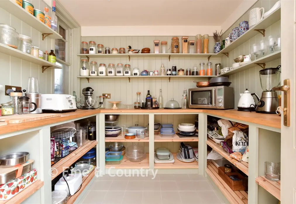 Pantry - North Foreland Avenue, Broadstairs, Kent - Wards of Kent