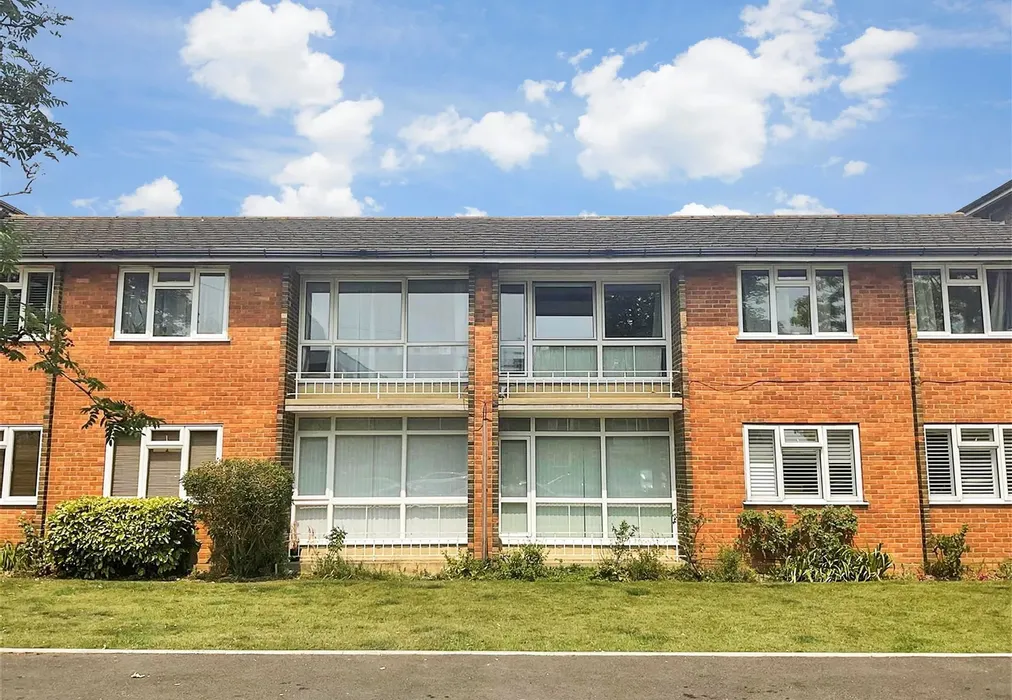 Front Shot - Rugby Road, Worthing, West Sussex - Wards of Kent