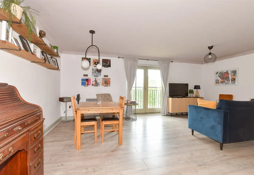 Lounge/Diner - Old Watling Street, Canterbury, Kent - Wards of Kent