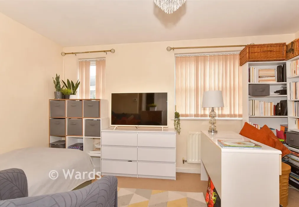 Bedroom 1 - Trona Court, Sittingbourne, Kent - Wards of Kent