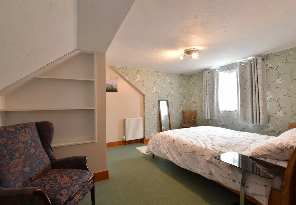 Bedroom 3 - Bassett Gardens, North Weald, Epping, Essex - Wards of Kent