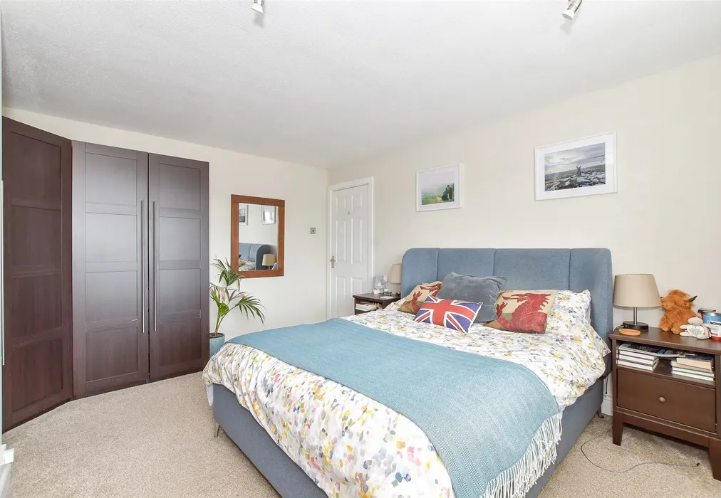 Bedroom 1 - Bevan Road, Waterlooville, Hampshire - Wards of Kent