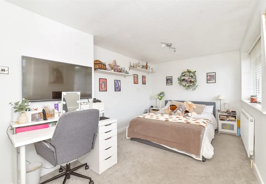 Bedroom 2 - Bevan Road, Waterlooville, Hampshire - Wards of Kent