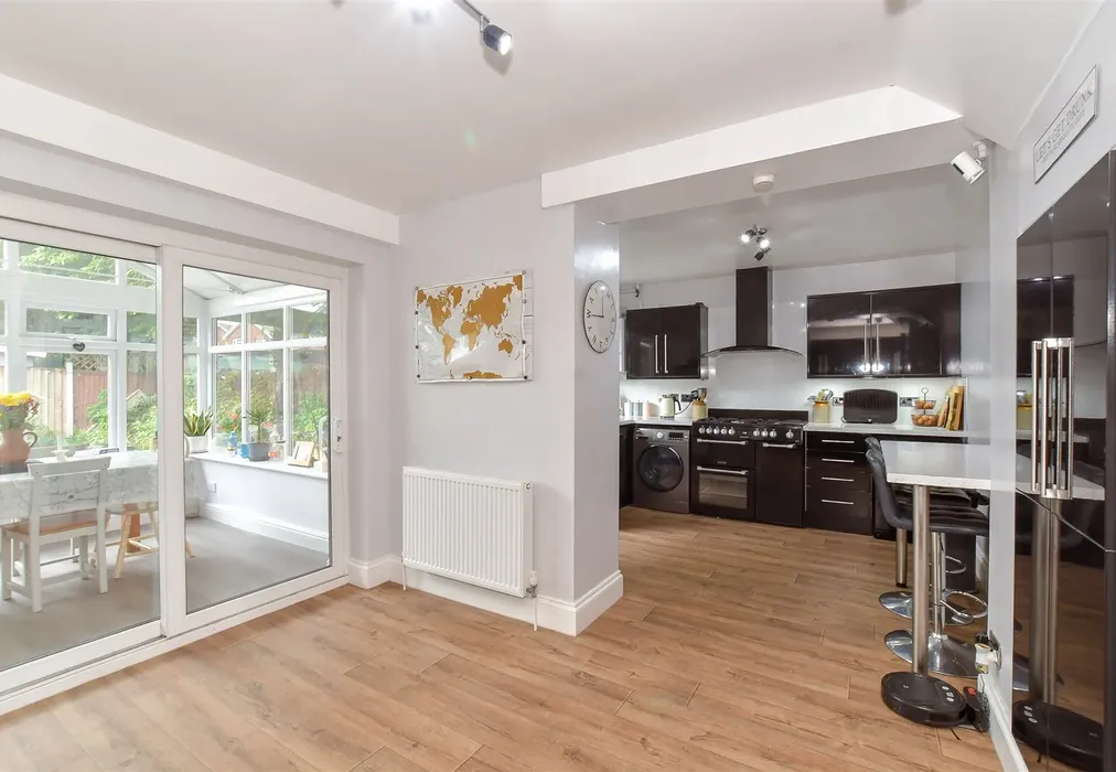 Kitchen - Bevan Road, Waterlooville, Hampshire - Wards of Kent